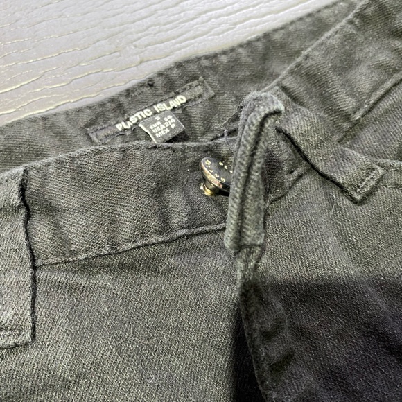 Black Short Pants Korean Brand - Picture 2 of 3